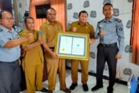 Dinas Perkebunan Fakfak menerima sertifikat Hak Kekayaan Intelektual (HAKI) Pala Tomandin dari Kementerian Hukum dan HAM Papua Barat dengan tujuan agar Pala Tomandin tetap terjaga keaslian dan diakui sebagai komoditi asli Fakfak.