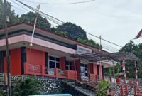 PT. Pos Indonesia Kantor Cabang Pembantu Fakfak yang terletak di JL. Ahmad Yani Kelurahan Fakfak Utara, Distrik Fakfak, Kabupaten Fakfak.