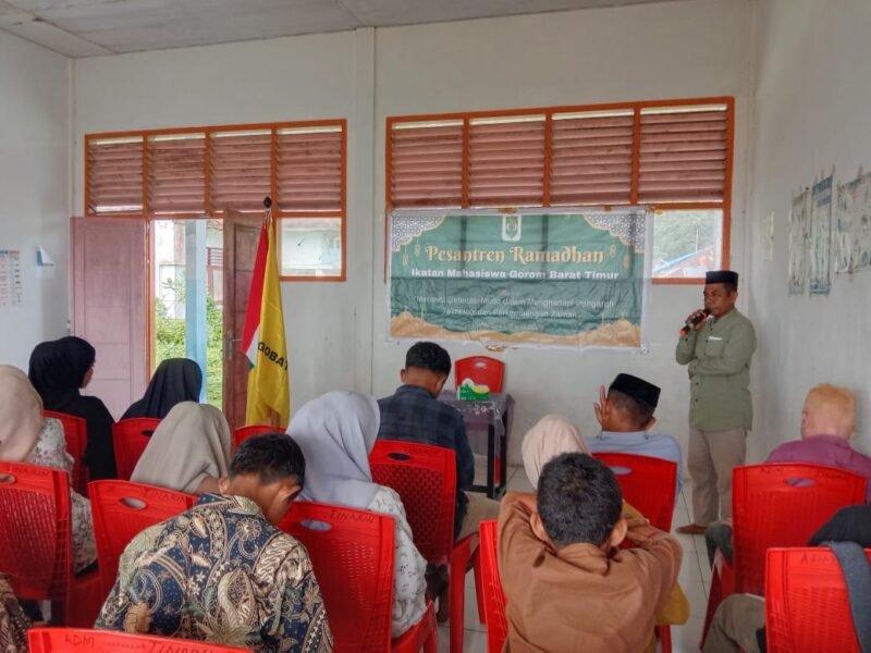 Pejabat Administrasi Tinarin, Fahrudin Rumata, mengapresiasi IMGOBATI Basis Fakfak atas inisiatifnya dalam menyelenggarakan kegiatan keagamaan di negeri Administrasi Tinarin.