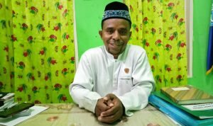Kepala Sekolah SD IT As Salaam, Muhammad Achmad Fatagar, S.Pd.Gr, menjelaskan kegiatan semarak ramadhan 1446 Hijriyah di sekolah Islam terpadu as Salaam Fakfak.