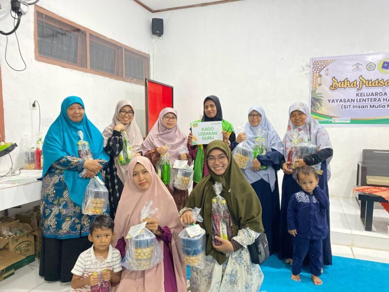 Bingkisan untuk guru dan tendik dari Yakesma