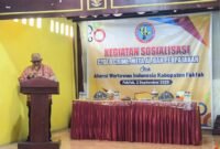 Foto. Ketua AWI Fakfak H. Tatag Y. Risthono, saat menyampaikan sambutan pada kegiatan sosialisasi bertajuk Kejahatan Cyber, Pemahaman Meta AI, dan Perpajakan di Era Digital yang dilaksanakan AWI Fakfak.