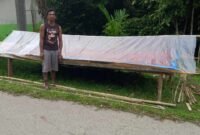 Foto. Ahmadi, salah satu pengepul pala Tomandin di Kampung Kwagas, Distrik Kayauni, Kabupaten Fakfak.