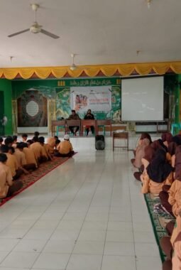 Relawan Rumah Zakat Fakfak Sosialisasikan Rekrutmen Calon Relawan di Magefa