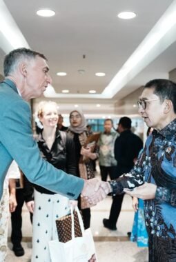 Menbud–Dubes Jerman Bahas Pembaruan Kerja Sama Budaya dan Repatriasi Fosil Sangiran