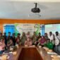 Kepala Dinas Perkebunan Fakfak Widhi Asmoro Jati, ST, MT., menggelar sosialisasi sekaligus penyusunan penerapan Standar Nasional Indonesia (SNI) untuk Pala Tomandin Fakfak bersama Sebanyak 45 peserta hadir, terdiri dari petani, kelompok tani, pengumpul, pengepul, hingga perwakilan masyarakat perlindungan indikasi geografis Pala Tomandin Fakfak.